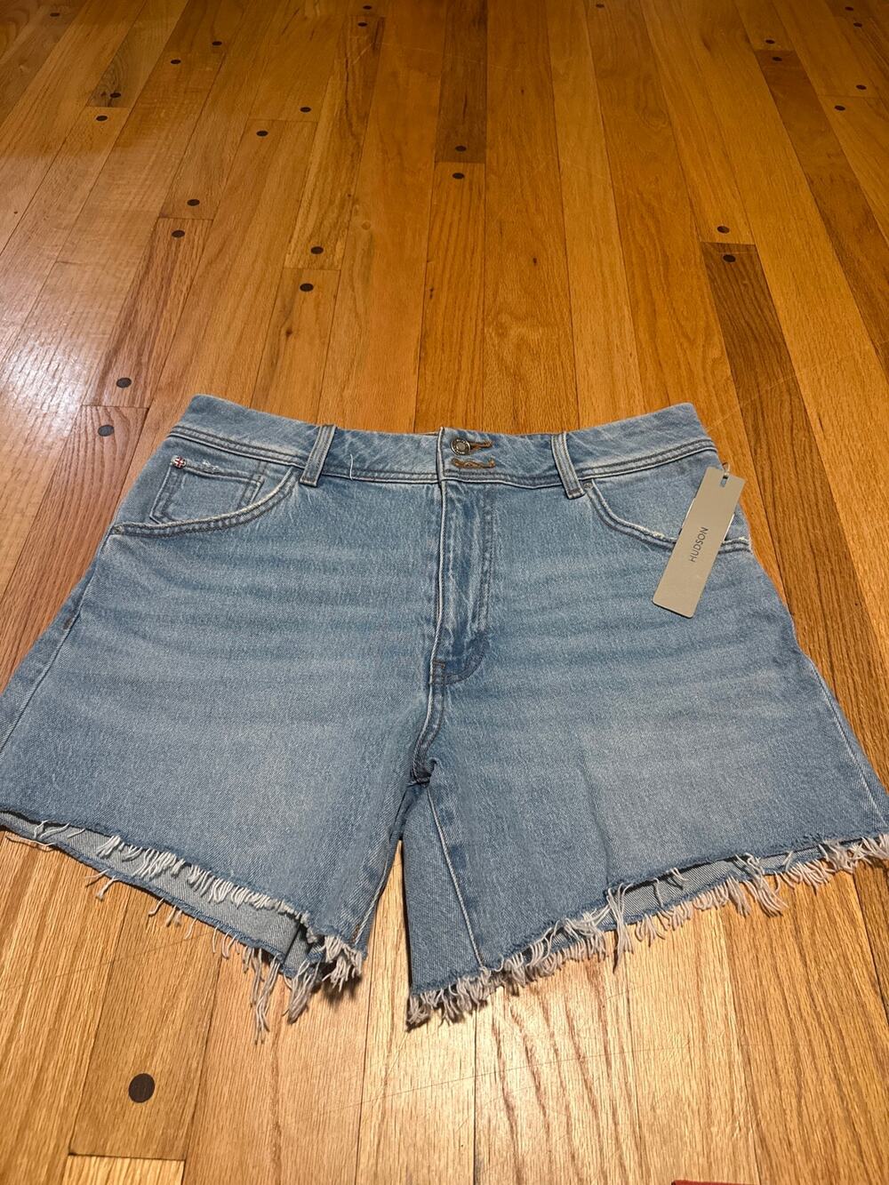 NWT Hudson Devon Boyfriend Denim Shorts Womens 30 Rush Raw Hem